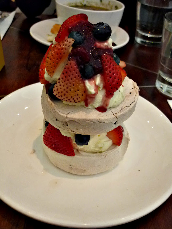 Ben’s pavlova