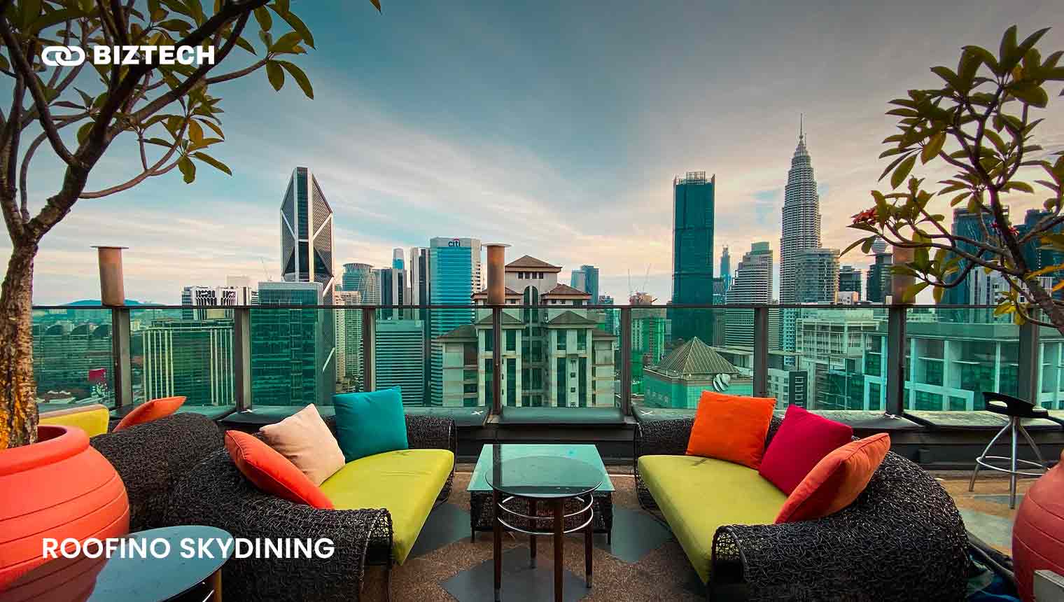 Roofino Skydining