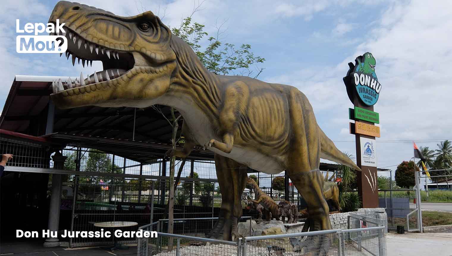 Don Hu Jurassic Garden at Muar