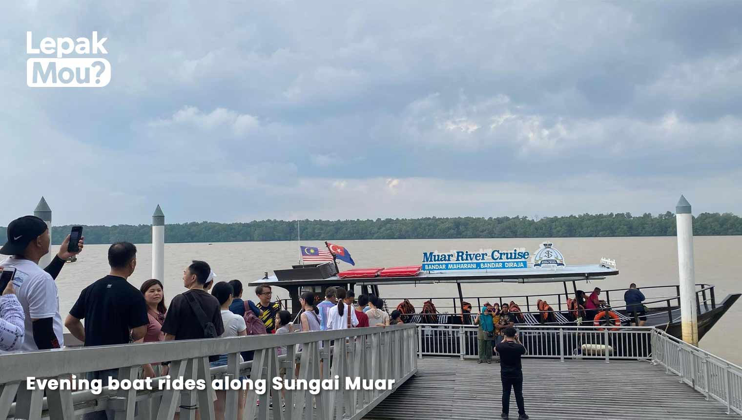Evening boat rides along Sungai Muar