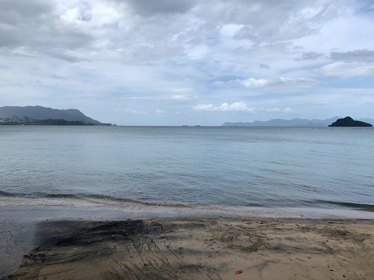 Pantai Pasir Hitam