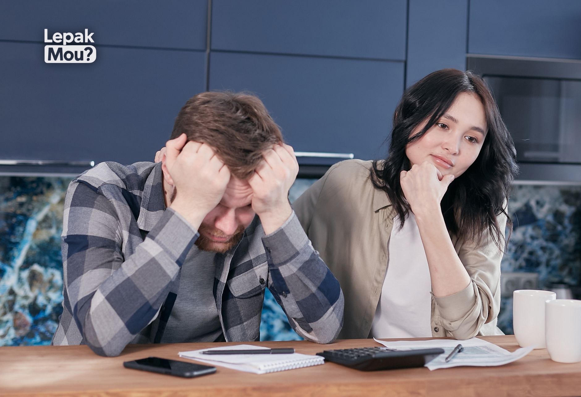 Dealing with financial stress together in a relationship